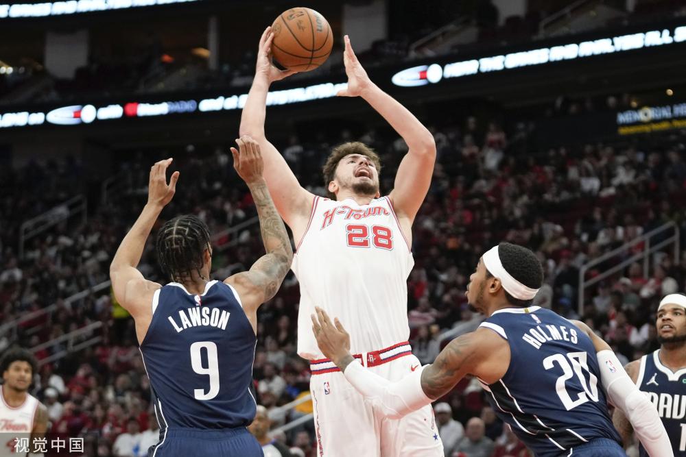 更是对队员 更是对队员